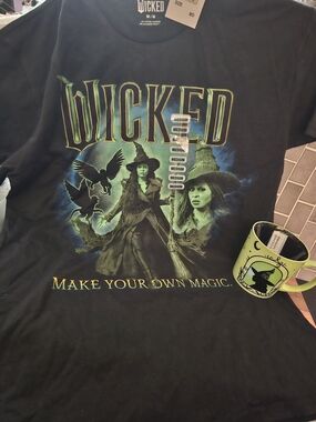 Wicked Magic Graphic Tee - Black with 15oz Wicked Mug Gift Set Size Medium NWT